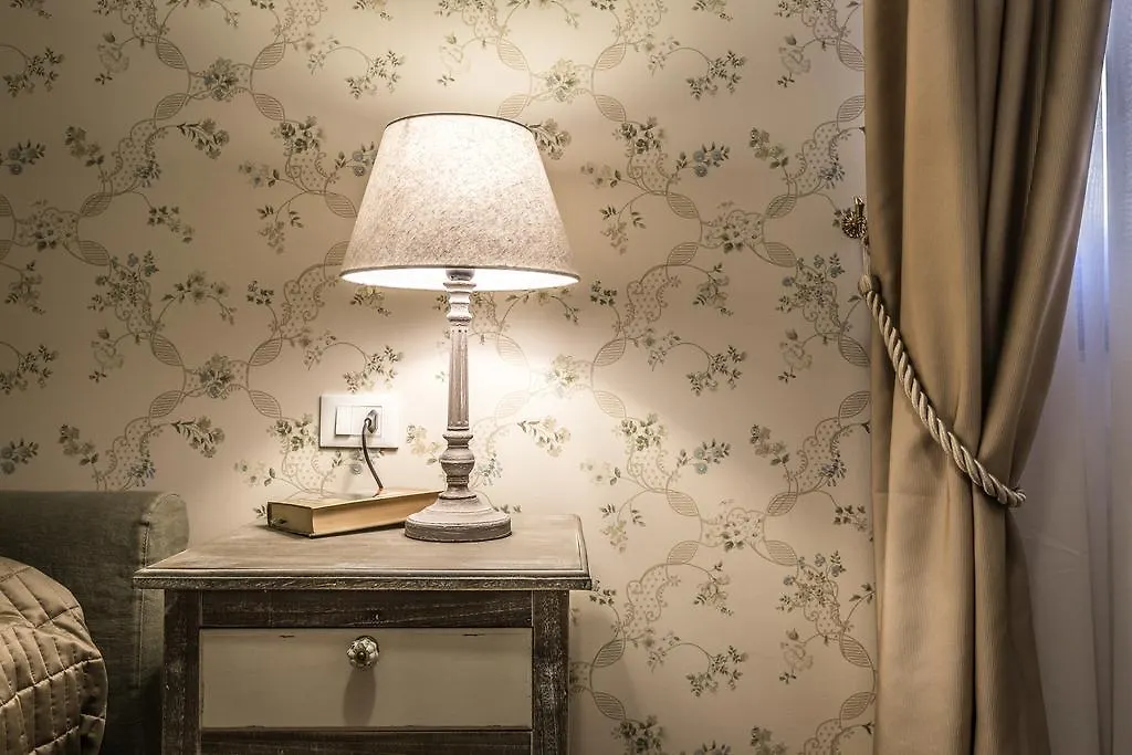 Palazzina Canal Apartment Venice